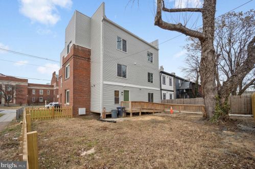 1642 16th St, Washington DC 20020-5541 exterior