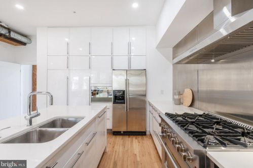 2218 Emerald St, Philadelphia PA 19134-2505 exterior