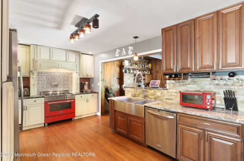 53 Arlene Dr, West Long Branch NJ 07764-1100 exterior