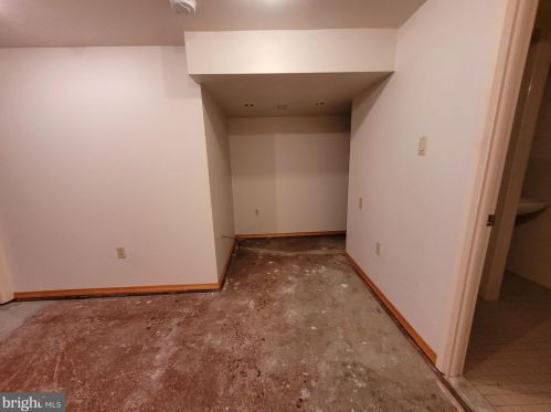 2148 Lee Ln, Chester PA 19014-2213 exterior