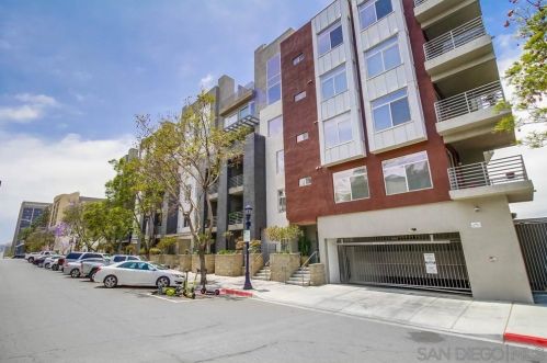 1642 7th Ave, San Diego CA 92101-2722 exterior