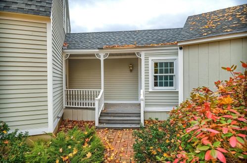 346 Mtn Rd, Concord NH 03301-5482 exterior