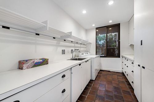 110 Congdon St, Providence RI  02906-1413 exterior