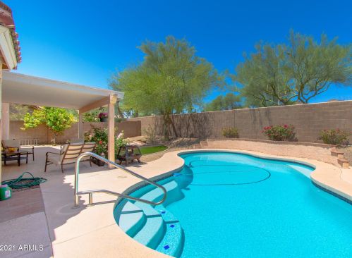 2124 Cathedral Rock Dr, Phoenix AZ 85045-1821 exterior