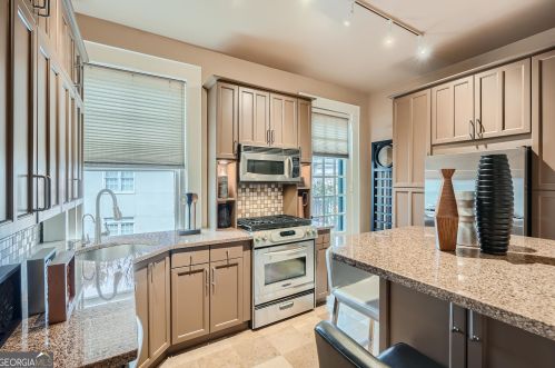 124 Lafayette Dr, Atlanta GA 30309-3345 exterior