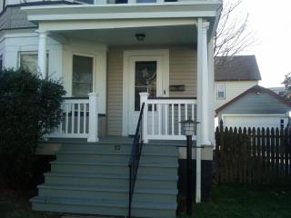 92 Cherry St, Town Center NJ  07052-5928 exterior