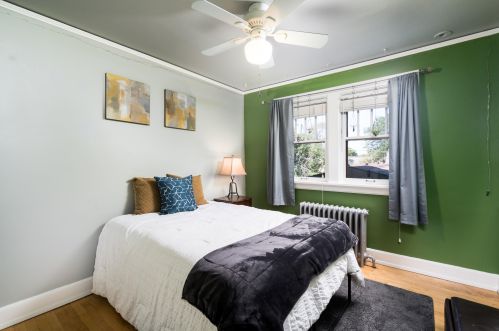 5925 Lk Dr, Milwaukee WI 53217-4629 exterior