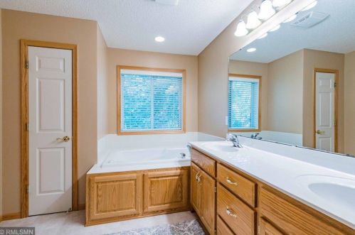 13310 Cedar Ave, Saint Paul MN  55124-8527 exterior