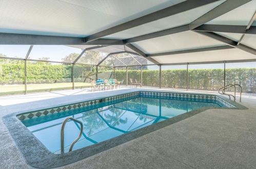 2870 Leeward Ln, Naples FL 34103-4038 exterior