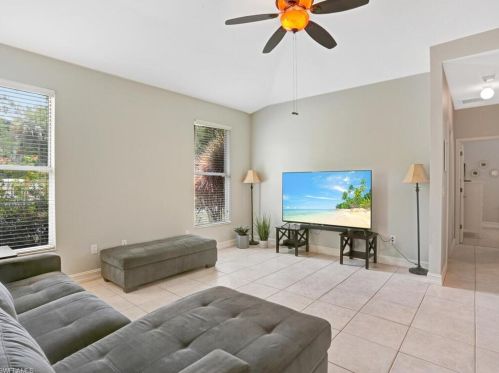 3710 3 Ave, Naples FL 34119-2616 exterior