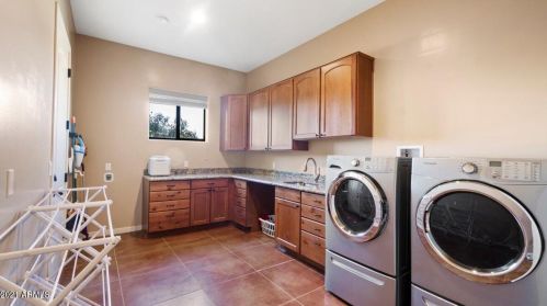 37243 19 Ave, Phoenix AZ 85086-9154 exterior