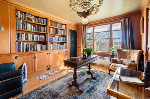 616 Poquonock Ave, Windsor CT  06095-2204 exterior