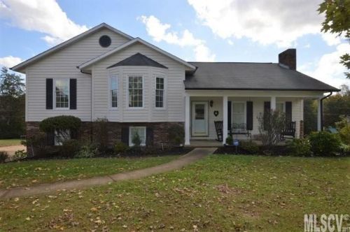 4488 Magnolia Ln, Hudson, NC 28638-9770