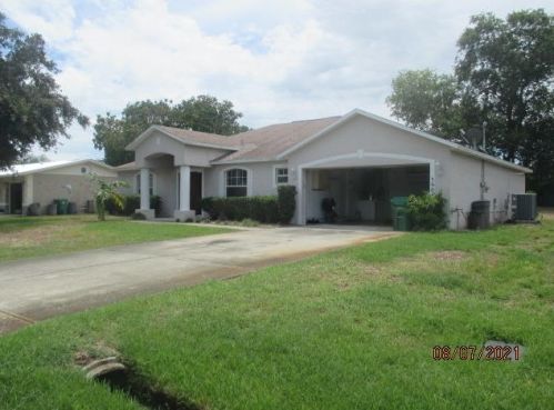 390 Curtis St, Fort Pierce, FL 34983-1671