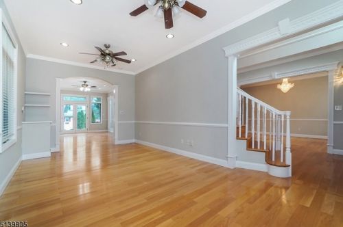 47 Hillside Ave, Berkeley Heights NJ 07922-1708 exterior