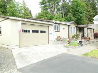 776 Reeds Meadow Ln, Bremerton, WA 98311-3028