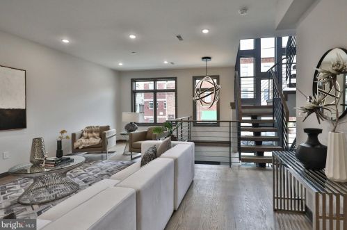 613 Bainbridge St, Philadelphia PA 19146-2413 exterior