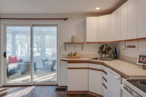 30 Lawrence St, Concord NH  03301-5313 exterior