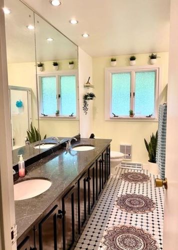 2315 Marbury Rd, Pittsburgh PA 15221-3672 exterior