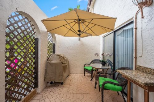 7979 Eastlake Dr, Boca Raton FL 33433-2114 exterior