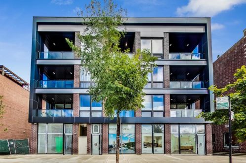 2958 Lincoln Ave, Chicago IL  60657 exterior