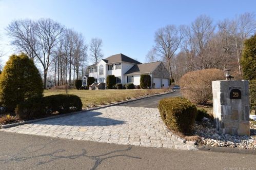 29 Patrick Dr, Seymour, CT 06483-2372