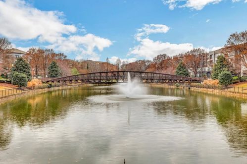 390 17th St, Atlanta GA 30363-2000 exterior