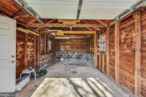 903 Robin Rd, Silver Spring MD  20901-1872 exterior