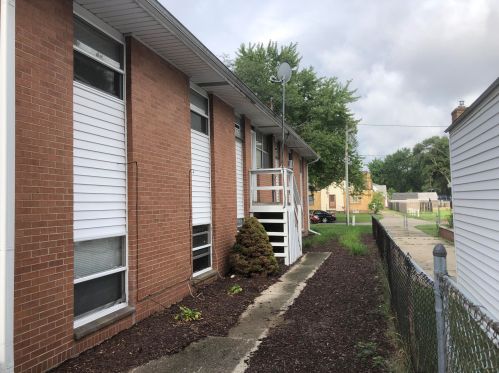 205 32nd St, Grand Rapids, MI 49548-2267