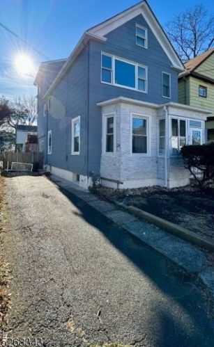 512 Hamilton St, Rahway NJ 07065-3317 exterior