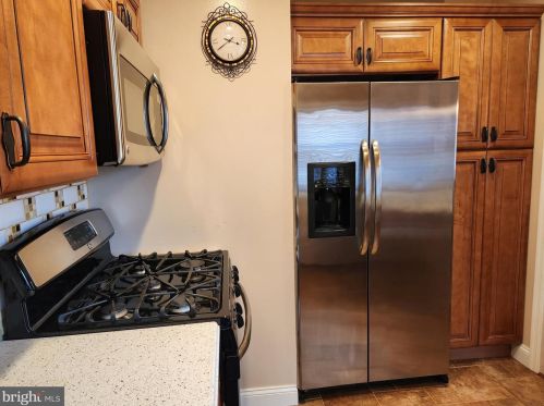 7801 Horrocks St, Philadelphia PA 19124-1812 exterior