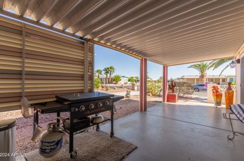 8936 Lakeview Dr, Chandler AZ 85248-6917 exterior