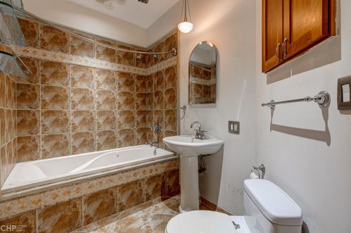 411 Sangamon St, Chicago IL  60642-6546 exterior