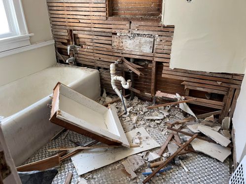 426 Chambers St, Milwaukee WI  53212-2356 exterior