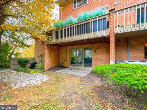 50 Woodside Rd, Ardmore PA 19003-1437 exterior