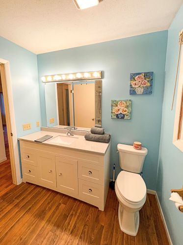 11384 Hydeaway Ct, Middlevle MI 49333-8252 exterior