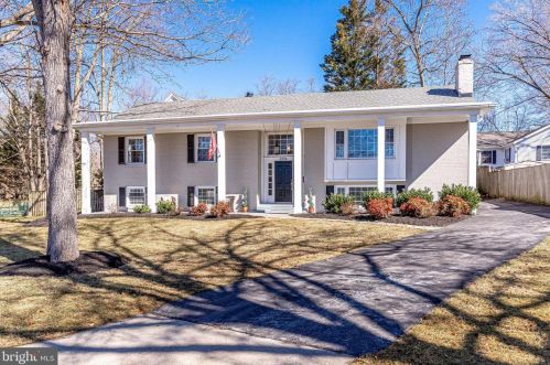 2206 Basset St, Alexandria, VA 22308-2711