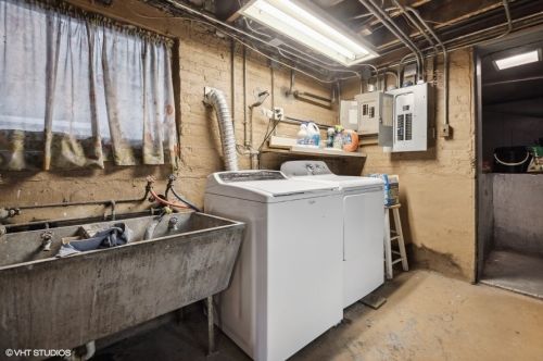 4103 Oakley Ave, Chicago IL 60609-2222 exterior