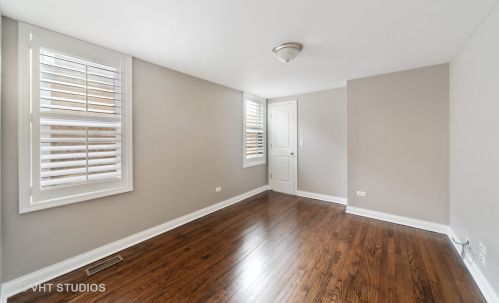 2747 76 Ct, Chicago IL 60707-3029 exterior