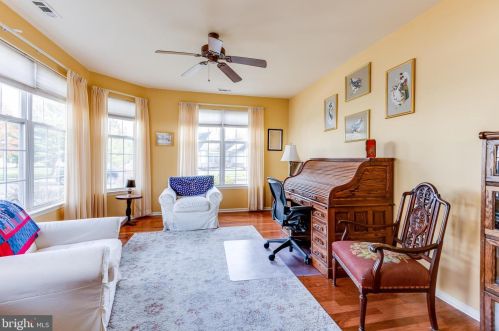 89 Warwick Way, Southampton NJ  08088-1122 exterior