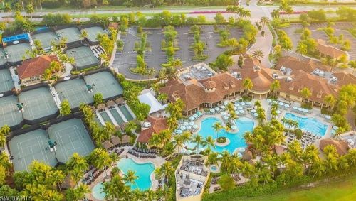 6044 Dogleg Dr, Naples FL 34113-1688 exterior