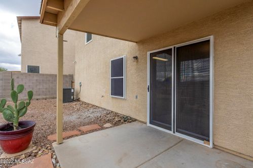 2213 Mcconnell Dr, Tucson AZ 85710-8091 exterior