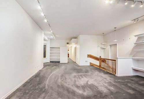 1112 Damen Ave, Chicago IL 60622 exterior