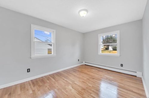 405 Francis St, New Britain CT 06053-3052 exterior