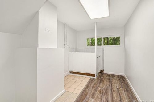 24 Aspen Ledges Rd, Ridgefield CT 06877-1826 exterior