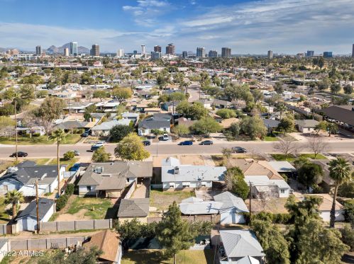 2930 17 Ave, Phoenix AZ exterior