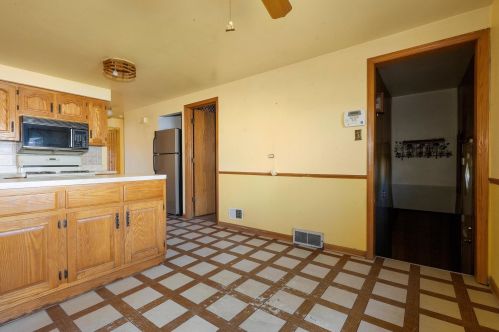 6022 Kilpatrick Ave, Chicago IL 60629-5637 exterior