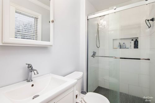 6907 Hillcrest Dr, Bull Valley IL 60012-3217 exterior