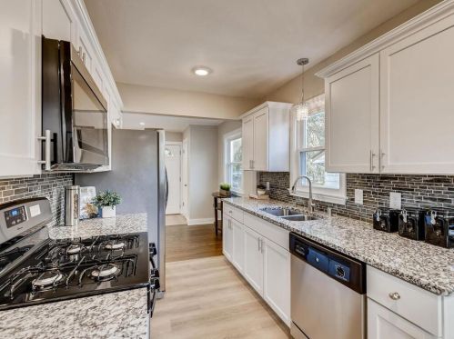 1648 Idaho Ave, Saint Paul MN  55106-1318 exterior