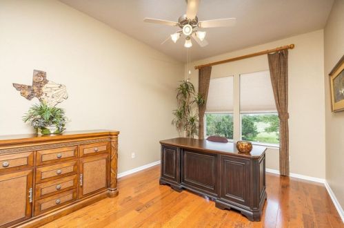 385 Mystic Pkwy, Spring Branch TX 78070-5267 exterior